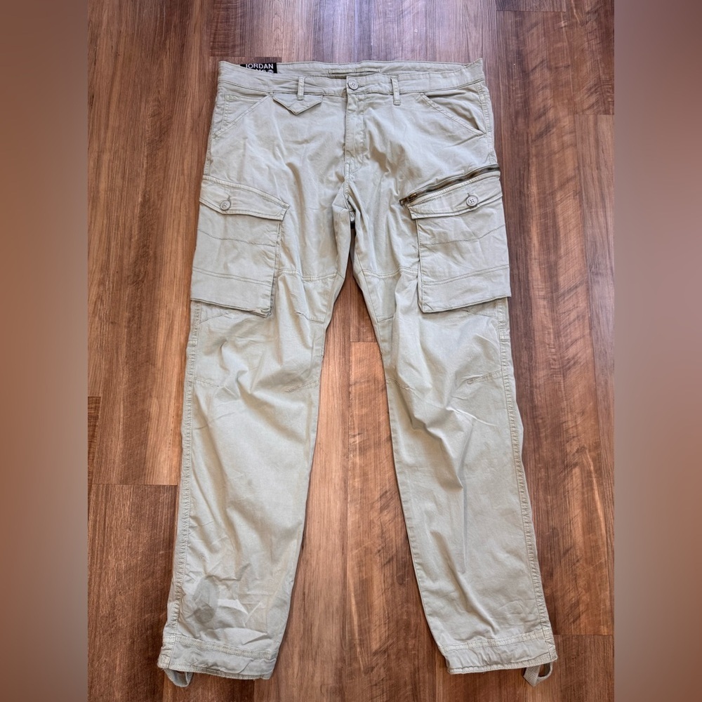 Jordan Craig Men’s Cargo Utility Jogger Pants in Army Green, size 42 Waist
